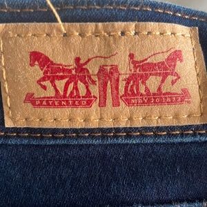 Levi 524 SKINNY junior size 7